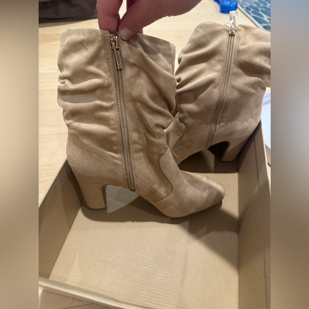 NWT Jessica Simpson Kyminia Women's Suede Boot size 9